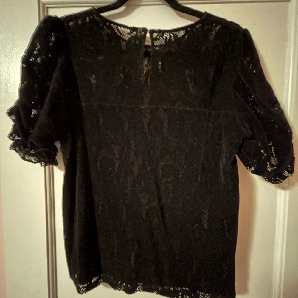 Anthro Top- Medium Never Worn - image 1